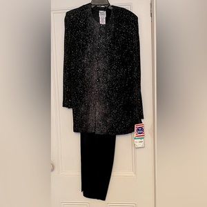 NWT Black with sparkle  R M Richard’s formal pantsuit. Size 18 WP